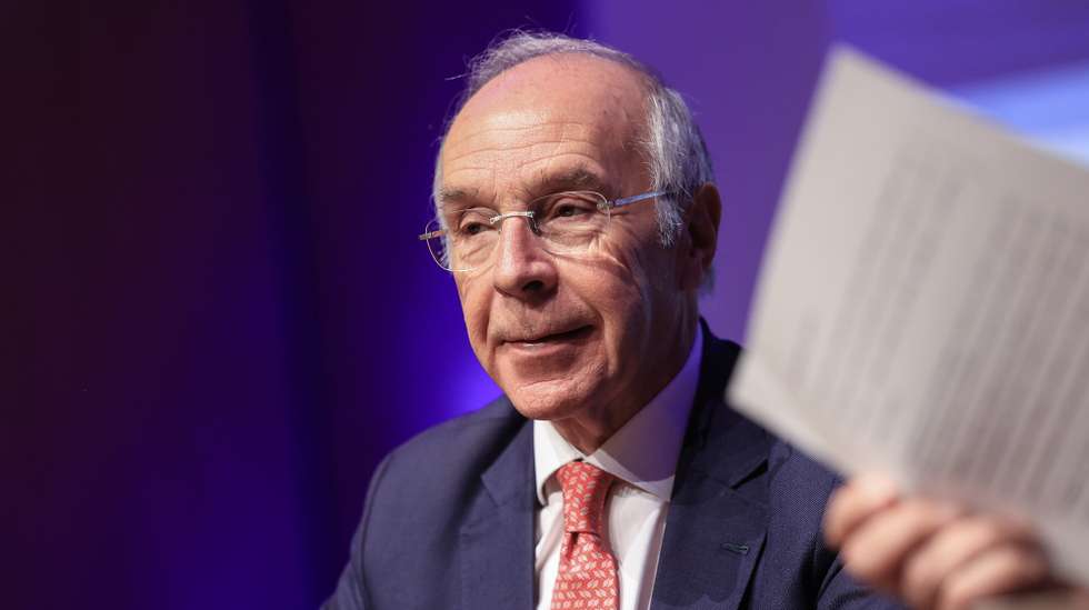 O candidato à Presidência da República Luís Marques Mendes participa no 3.º Fórum Profissional Liberal a decorrer no Porto, 26 de Setembro de 2025. JOSÉ COELHO/LUSA