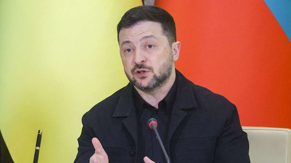 epa12860557 Ukrainian President Volodymyr Zelensky attends a joint press conference with Bulgarian Prime Minister Gyurov in Kyiv, Ukraine, 30 March 2026. The Bulgarian prime minister arrived in Kyiv to meet with top Ukrainian officials amid the Russian invasion.  EPA/SERGEY DOLZHENKO
