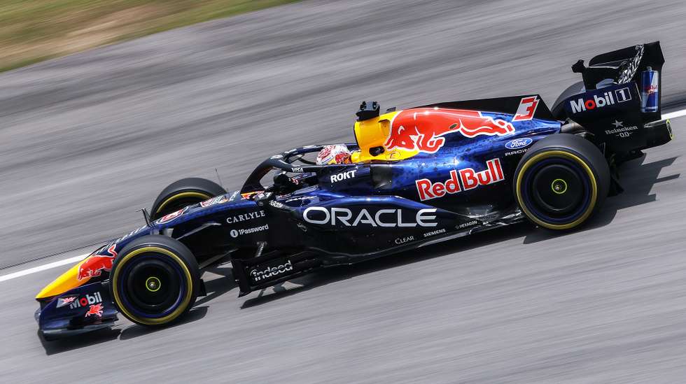 epa13278129 Red Bull Racing driver Max Verstappen of Netherlands competes in the third free practice session for the Formula One Bahrain Grand Prix in Malaysia, in Sepang, Malaysia, 03 October 2026. The 2026 Formula 1 Bahrain Grand Prix in Malaysia is held at the Sepang International Circuit on 04 October.  EPA/FAZRY ISMAIL