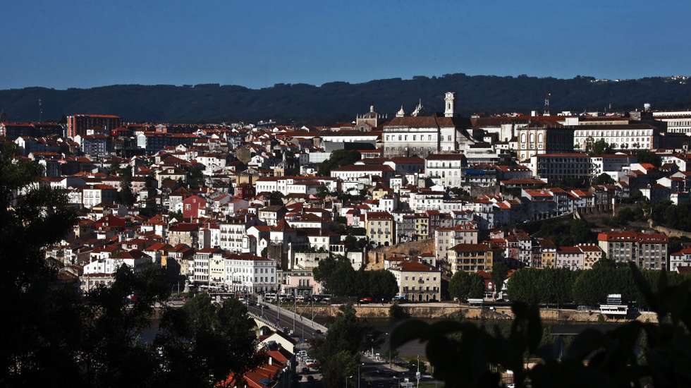 Iniciativa surge com o objetivo de ter um espaço em Coimbra onde ouvir punk e metal ao vivo