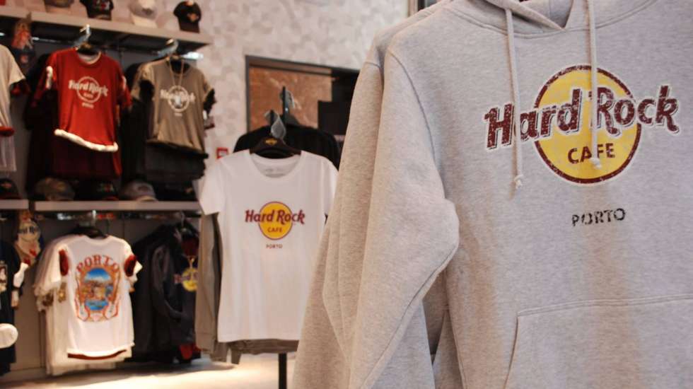 Hard Rock Café do Porto quer indemnização