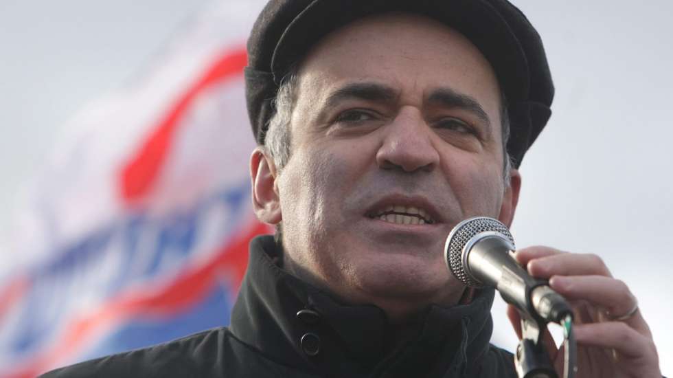 Kasparov considera que a guerra só acabará com a derrota total da Rússia