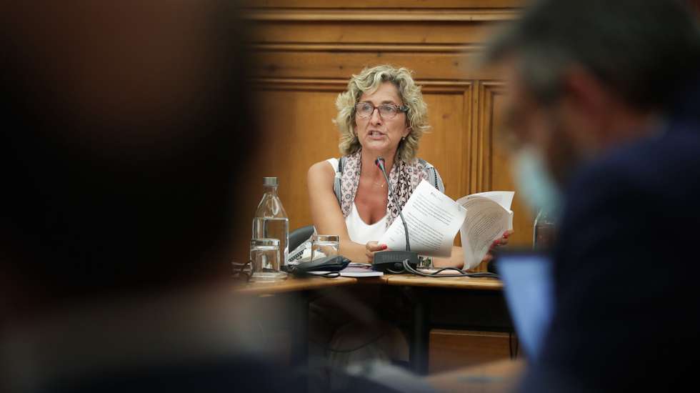 A ministra da Coesão Territorial, Ana Abrunhosa, durante a sua audição na Comissão de Administração Pública, Modernização Administrativa, Descentralização e Poder Local, na Assembleia da República, em Lisboa, 21 de julho de 2020. MÁRIO CRUZ/LUSA