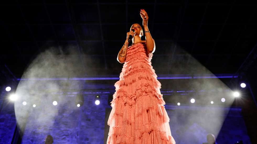 epa08566257 Portuguese singer Mariza performs on stage during the 55th edition of the Jazz Festival in San Sebastian, northern Spain, 25 July 2020.  EPA/Juan Herrero