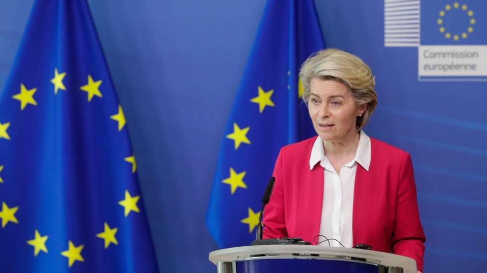 epa09273674 European Commission President Ursula Von Der Leyen speaks during a press conference with EU Budget Comissionner Johannes Hahn (not pictured) on NextGenerationEU, the Recovery Plan for Europe at the European Commission in Brussels, Belgium, 15 June 2021.  EPA/STEPHANIE LECOCQ / POOL POOL EPA