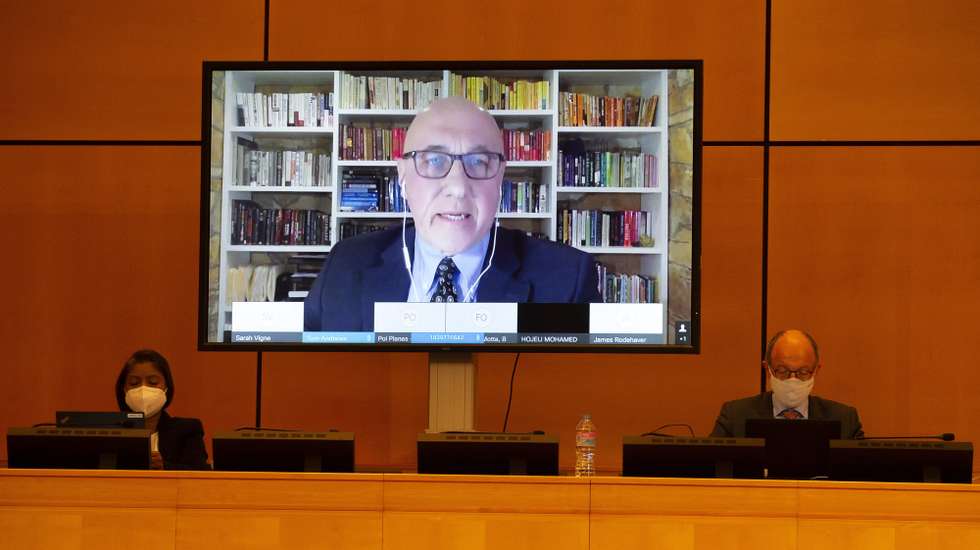 epa09006389 A screen shows Thomas Andrews, UN Special Rapporteur on the human rights situation in Myanmar, addressing his statement, during the Human Rights Council special session on 'The human rights implications of the crisis in Myanmar' at the European headquarters of the United Nations in Geneva, Switzerland, 12 February 2021. The special session of the Human Rights Council on the situation in Myanmar takes place in person and virtually due to the coronavirus disease (COVID-19).  EPA/SALVATORE DI NOLFI