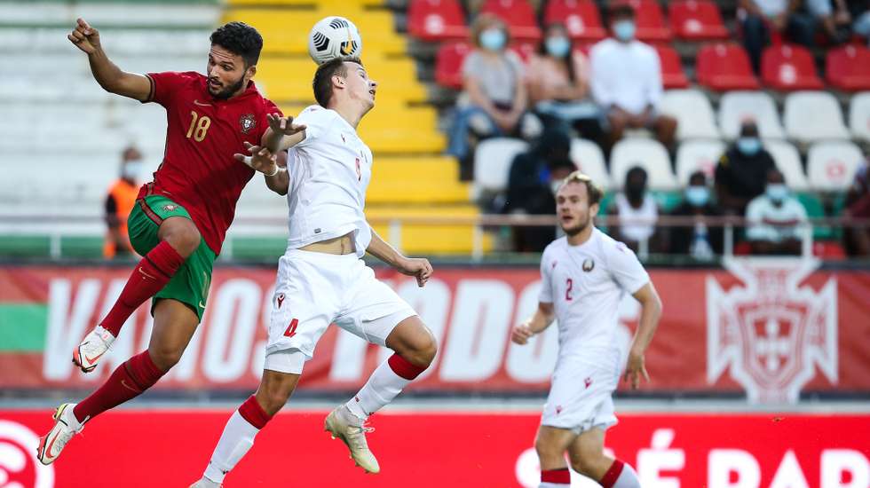 Portugal's Gonçalo Ramos (L) in action against Belarus Roman Vegerya (C) during the Euro2023 Under-21 qualifying soccer match between Portugal and Belarus at José Gomes Stadium in Lisbon, Portugal, 06 September 2021. RODRIGO ANTUNES/LUSA