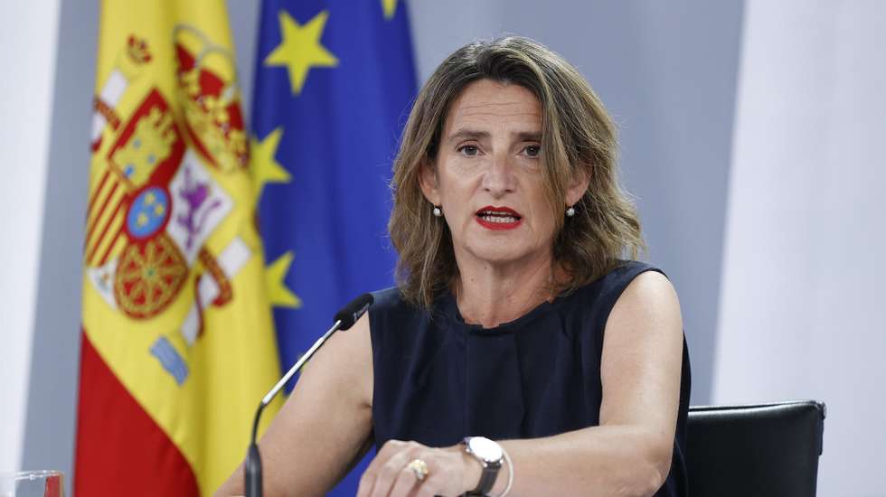 epa10064981 Enviromental minister and third deputy Prime Minister Teresa Ribera during the press conference held after the Cabinet Meeting at Moncloa Palace in Madrid, Spain, 11 July 2022.  EPA/CHEMA MOYA