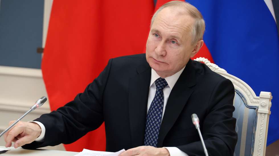 epa10382494 Russian President Vladimir Putin holds a meeting with Chinese President Xi Jinping via video conference at the Kremlin in Moscow, Russia, 30 December 2022.  EPA/MIKHAEL KLIMENTYEV/SPUTNIK/KREMLIN POOL MANDATORY CREDIT