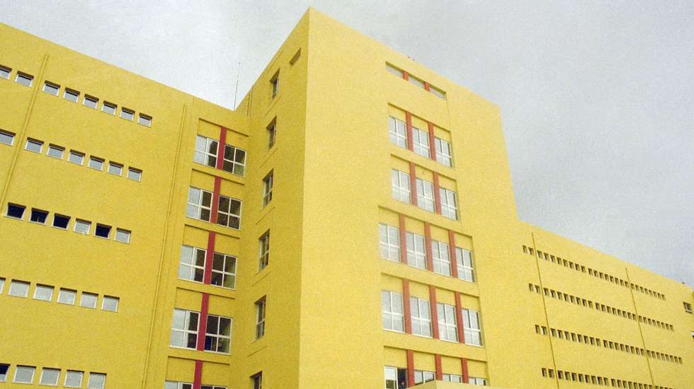 Fachada do Hospital de Leiria, no dia em que foi inaugurado pelo Primeiro-ministro, a 22 de abril de 1995.

Marcos Borga / Lusa