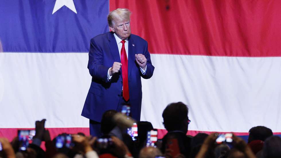 epa10684273 Former US President and Republican presidential candidate Donald Trump reacts as he leaves after speaking at the Georgia GOP State Convention at the Columbus Convention and Trade Center in Columbus, Georgia, USA, 10 June 2023. Trump has been indicted by a Federal grand jury for 37 felony counts related to the retention and return of classified documents.  EPA/ERIK S. LESSER