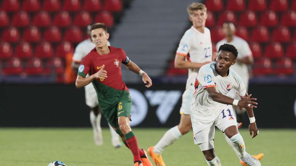 Tiago Dantas aproveitou grande penalidade aos 89' para fazer o 2-1 e carimbar o apuramento de Portugal, que contou ainda com o empate entre a Geórgia e os Países Baixos