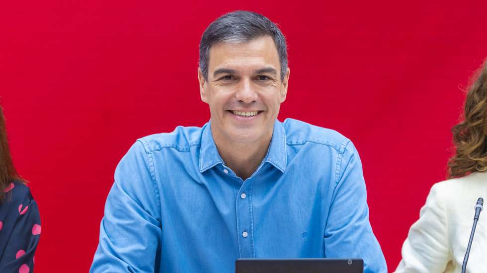 epa10766020 A handout photo released by the Spanish PSOE party shows Spanish Prime Minister Pedro Sanchez chairing the meeting of the party's federal executive committee at the PSOE headquarters in Madrid, Spain, 24 July 2023. Spain held its snap election on 23 July.  EPA/PSOE/ Eva Ercolanese HANDOUT HANDOUT EDITORIAL USE ONLY/NO SALES/ IMAGE TO BE USED ONLY IN RELATION TO THE STATED EVENT (MANDATORY CREDIT)