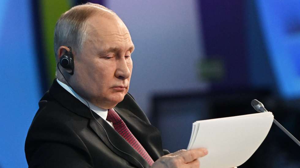 epa10913404 Russian President Vladimir Putin attends a plenary session at the 2023 Russian Energy Week (REW) international forum at the Manezh Central Exhibition Hall in Moscow, Russia, 11 October 2023.  EPA/KRISTINA KORMILITSYNA /SPUTNIK/KREMLIN POOL MANDATORY CREDIT