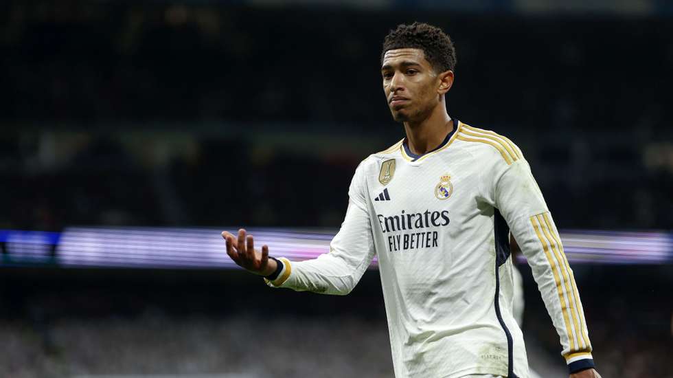 epa10959988 Real Madrid&#039;s Jude Bellingham reacts during the Spanish LaLiga soccer match between Real Madrid and Rayo Vallecano at Santiago Bernabeu stadium in Madrid, Spain, 05 November 2023.  EPA/Rodrigo Jimenez