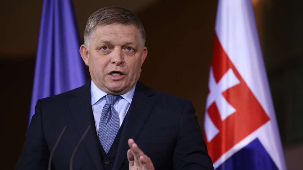 epa11101684 Slovakia's Prime Minister Robert Fico (L) gestures next to German Chancellor Olaf Scholz (not in the picture) during a joint press conference at the Chancellery in Berlin, Germany, 24 January 2024. German Chancellor Olaf Scholz and Slovakia's Prime Minister Robert Fico met for bilateral talks.  EPA/CLEMENS BILAN