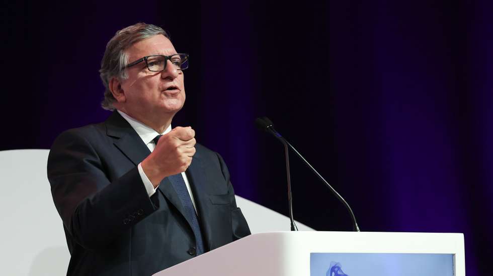 O antigo presidente da Comissão Europeia, ex- primeiro-ministro e atual presidente do Forum Euro Africa, José Manuel Durão Barroso, intervém durante a 7.ª edição do EurAfrican Forum que decorre em Cascais,15 de julho de 2024. ANTÓNIO COTRIM/LUSA