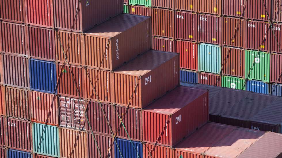 epa04532018 A general view of the container port of Hong Kong, Kwai Chung, Kowloon, Hong Kong, China, 17 December 2014. Hong Kong Customs officers busted a 92 tonne shipment of illegal endangered Honduras Rosewood logs detected in four forty foot shipping containers originating in Mexico and declared as &#039;rubber waste&#039; from Guatemala. According to Hong Kong customs officials, the seizure constitutes Hong Kong&#039;s largest timber smuggling case of the past decade. Two Hong Kong persons were arrested on 10 December and released on bail pending further investigation. Honduras rosewood is listed on Appendix II of CITES (the Convention on International Trade in Endangered Species of Wild Fauna and Flora), an international agreement between governments.  EPA/ALEX HOFFORD