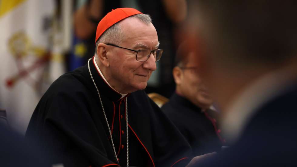 epa11611032 The Holy See Secretary of State, Cardinal Pietro Parolin, attends the meeting with the Serbian president in Belgrade, Serbia, 18 September 2024. Cardinal Parolin is on an official visit to Serbia.  EPA/ANDREJ CUKIC
