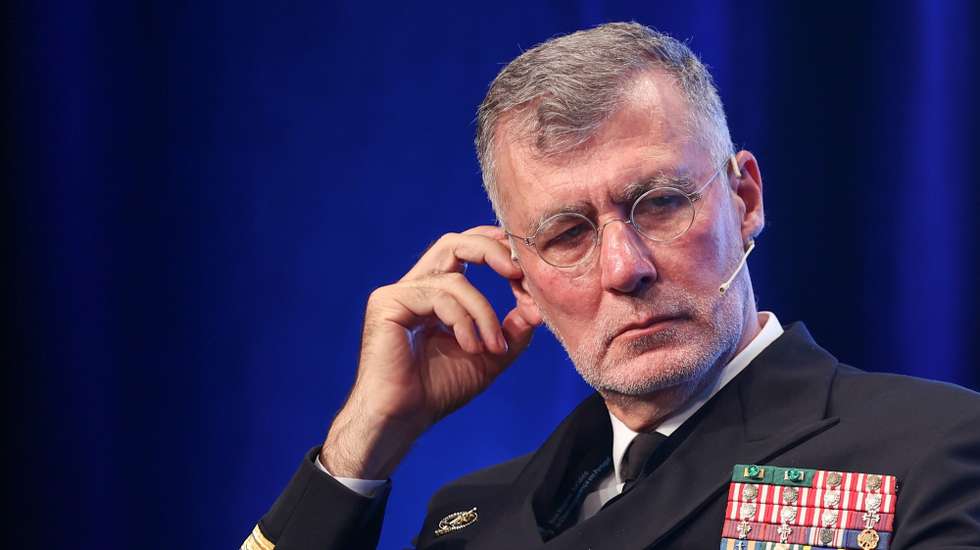 O Chefe do Estado Maior da Armada (CEMA), Almirante Gouveia e Melo, intervém durante a  Grande Conferência do Diário de Notícias "Novo Regime Jurídico da Cibersegurança em Portugal" sobre o plano do Governo para a Cibersegurançade 2024, na Fundação Oriente, em Lisboa, 09 de dezembro de 2024. ANTÓNIO COTRIM/LUSA