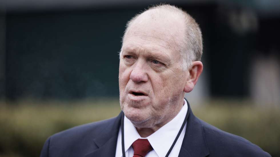epa11879231 Tom Homan, former Director of Immigration and Customs Enforcement and President Trump's 'border czar' gives remarks to the press outside the West Wing of the White House in Washington DC, USA, 06 February 2025.  EPA/AARON SCHWARTZ / POOL