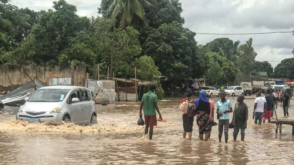 O ciclone Gombe provocou 11 mortes em Moçambique indica um balanço provisório hoje divulgado pelas autoridades moçambicanas, em Nampula, Moçambique, 12 de março de 2022. A tempestade Gombe chegou à costa moçambicana na madrugada de sexta-feira na categoria de ciclone intenso com chuva torrencial e vento de 165 quilómetros por hora, com rajadas superiores a 200 km/hora. ANDRÉ CATUEIRA/LUSA