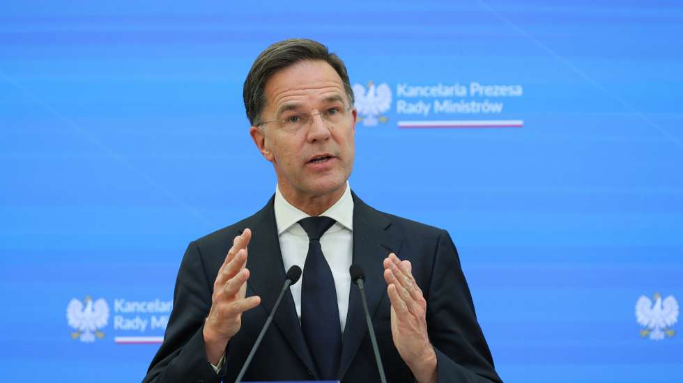 epa11989334 North Atlantic Treaty Organization (NATO) Secretary General Mark Rutte attends a joint press conference with the Polish prime minister after their meeting at the Prime Minister's Office in Warsaw, Poland, 26 March 2025.  EPA/Pawel Supernak POLAND OUT