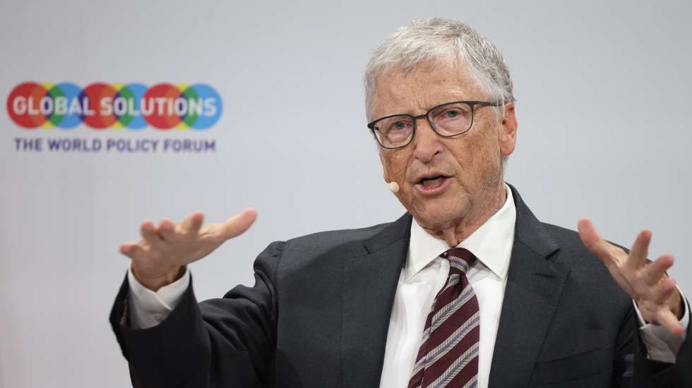 epa11324861 Co-Chair of the Bill and Melinda Gates Foundation Bill Gates speaks during the Berlin Global Solutions Summit in Berlin, Germany, 07 May 2024. Berlin Global Solutions Summit, running from 06 to 07 May 2024, is an international conference addressing key policy challenges.  EPA/CLEMENS BILAN