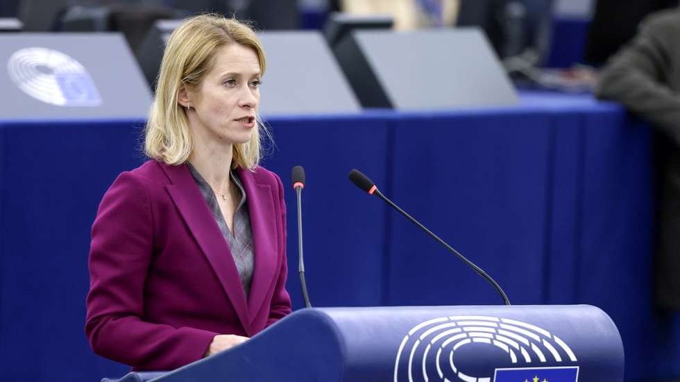 epa12078043 High Representative of the European Union for Foreign Affairs and Security Policy Kaja Kallas speaks during a debate on 'Protecting Greenland's right to decide its own future and maintain the rule-based world order' at a session of the European Parliament in Strasbourg, France, 06 May 2025. The current plenary session runs from 05 until 08 May 2025.  EPA/RONALD WITTEK
