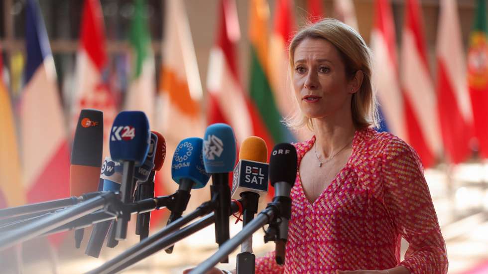 epa12118507 EU High Representative for Foreign Affairs and Security Policy, Kaja Kallas, speaks to the press during a European Foreign Affairs and Defense Ministers Council in Brussels, Belgium, 20 May 2025. The Council will discuss EU military support for Ukraine and the latest developments in the Middle East and in Syria.  EPA/OLIVIER HOSLET