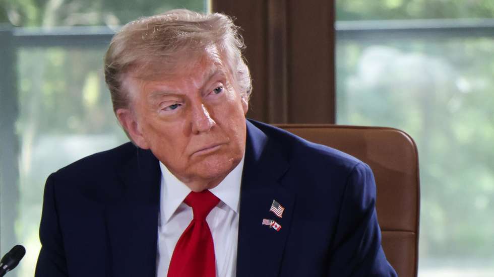 epa12179671 US President Donald Trump attends a working session during the Group of Seven (G7) Summit at the Pomeroy Kananaskis Mountain Lodge in Kananaskis, Alberta, Canada, 16 June 2025.  EPA/LUDOVIC MARIN / POOL