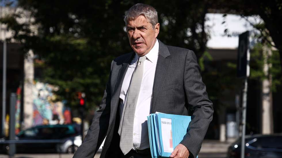 epa12238801 Former Portuguese Prime Minister Jose Socrates, the main defendant in the Operation Marques corruption case, arrives for the last session before the judicial vacation at the Lisbon Central Criminal Court in Lisbon, Portugal, 15 July 2025. Socrates and 20 other suspects in Operation Marques are set to stand trial, more than a decade after the case accusing the former prime minister of corruption came to light.  EPA/RODRIGO ANTUNES