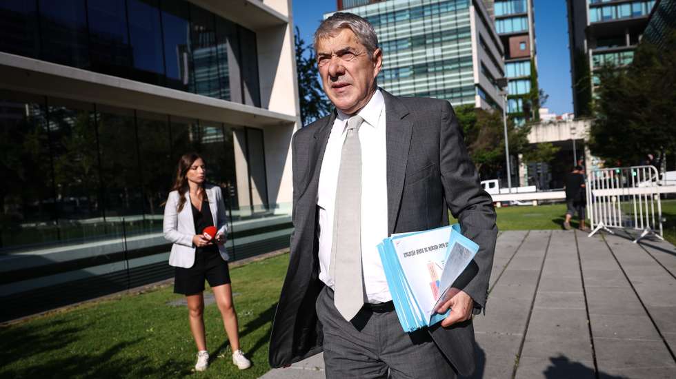 Former Prime Minister Jose Socrates, the main defendant in Operation Marques, upon his arrival for the last session before the judicial vacation at the Lisbon Central Criminal Court on Campus de Justica, where a panel of judges presided over by Susana Seca will try Socrates and 20 other defendants, including individuals and companies, for 117 crimes, , in Lisbon, Portugal, 15 July 2025. Former Portuguese prime minister Jose Socrates and the other 20 official suspects in Operation Marques are to stand trial on Thursday at the Campus de Justiça in Lisbon, more than a decade after the case accusing the former PM of corruption came to light. RODRIGO ANTUNES/LUSA