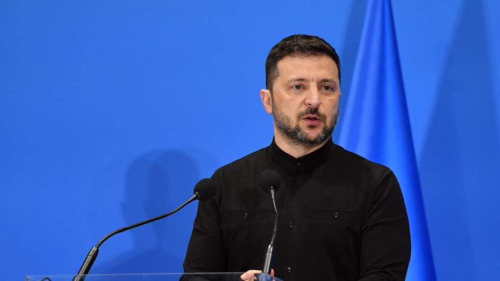 epa12229990 President of Ukraine Volodymyr Zelensky delivers a speech during an Ukraine Recovery Conference 2025 at Convention Center La Nuvola, in Rome, Italy, 10 July 2025.  EPA/FABIO CIMAGLIA