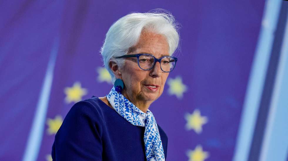 epa12258782 European Central Bank (ECB) President Christine Lagarde addresses a press conference following the meeting of the ECB Governing Council in Frankfurt am Main, Germany, 24 July 2025.  EPA/RONALD WITTEK