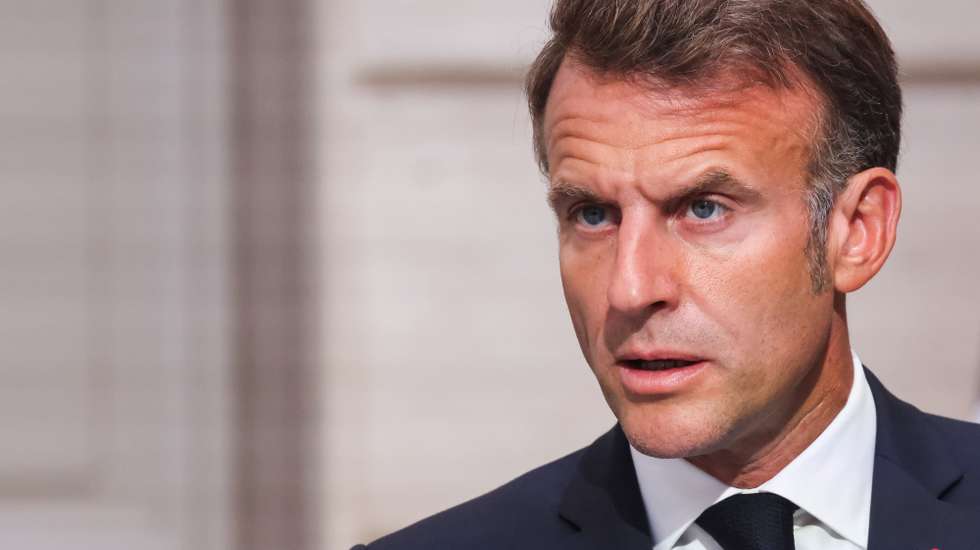 epa12351972 France's President Emmanuel Macron addresses a press conference following the Coalition of the Willing Summit, at the Elysee Palace in Paris, France, 04 September 2025. European leaders and Ukrainian President Volodymyr Zelensky met in Paris on 04 September 2025 in a renewed effort to pressure Russia's President Vladimir Putin after he vowed that Russia will continue fighting in Ukraine if no peace deal is reached.  EPA/LUDOVIC MARIN / POOL  MAXPPP OUT