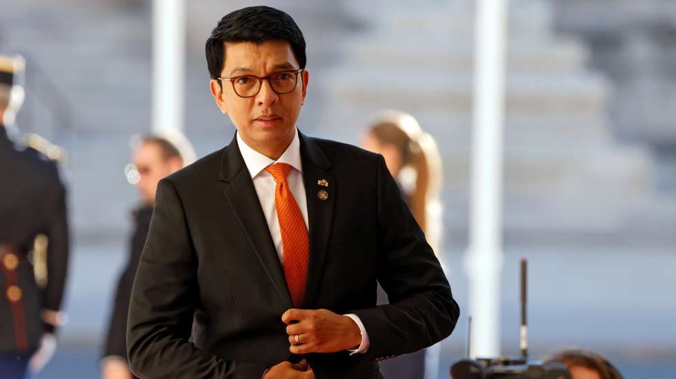 epa11643104 Madagascar President Andry Rajoelina arrives to attend the opening session of the 19th Francophonie Summit at the Grand Palais in Paris, France, 05 October 2024. The representatives of more than 100 states and governments will take part in the 19th Francophonie Summit held on 04 and 05 October 2024.  EPA/LUDOVIC MARIN / POOL  MAXPPP OUT