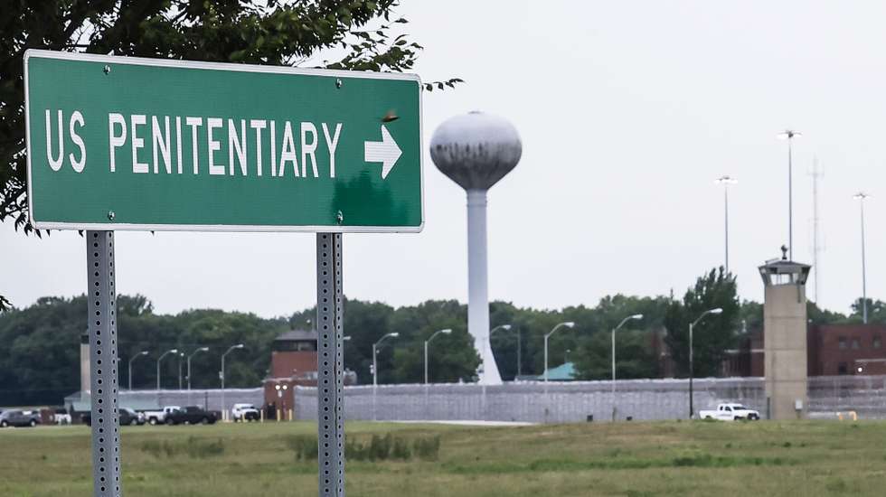 epa08874861 (FILE) - A sign points to the Federal Correctional Complex, where the federal execution chamber is located, in Terre Haute, Indiana, USA, 15 July 2020 (reissued 10 December 2020). The US Department of Justice has ordered two executions of inmates on death row for 10 and 11 December. Brandon Bernard is supposed to be killed with lethal injection on death row in Terre Haute, Indiana, followed by 56-year-old Alfred Bourgeois the following day. Another three state exeuctions are planned just a few days before President-elect Joe Biden takes office on 20 January.  EPA/TANNEN MAURY