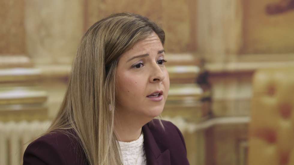 A ministra da Cultura, Juventude e Desporto, Margarida Balseiro Lopes, intervém na audição na Comissão de Assuntos Constitucionais, Direitos, Liberdades e Garantias, na Assembleia da República, em Lisboa, 28 de janeiro de 2026. JOÃO RELVAS/LUSA