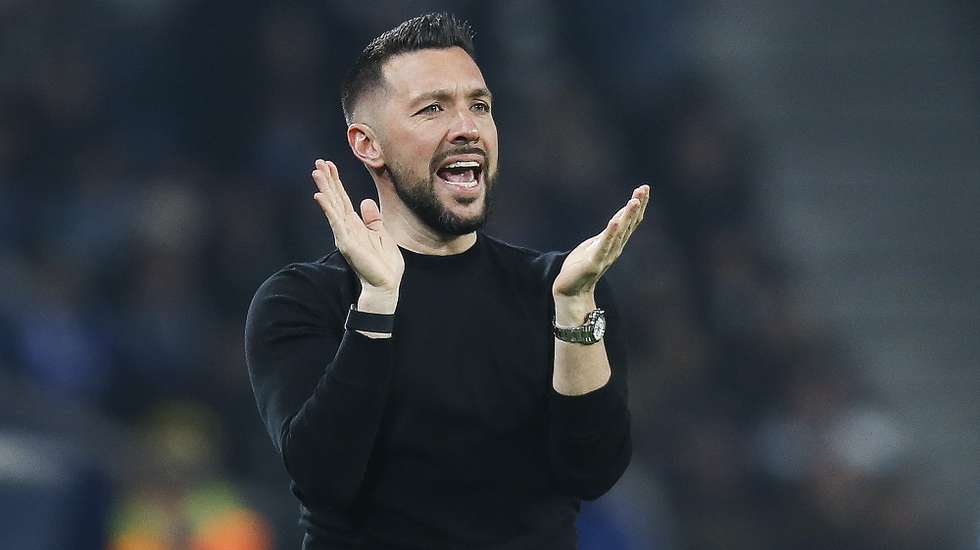 FC Porto head coach Francesco Farioli during their Portuguese First League soccer match against Rio Ave held at Dragao Stadium in Porto, Portugal, 22 February 2026. MANUEL FERNANDO ARAUJO/LUSA