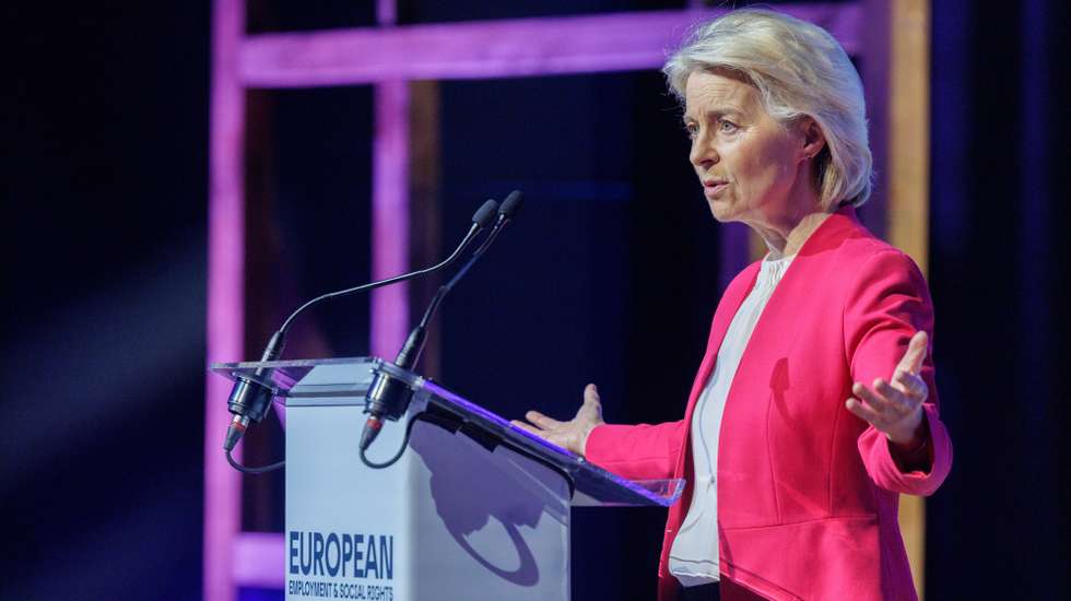 epa12791992 European Commission President Ursula von der Leyen delivers the opening speech at the European Employment and Social Rights Forum in Brussels, Belgium, 03 March 2026.  EPA/OLIVIER MATTHYS