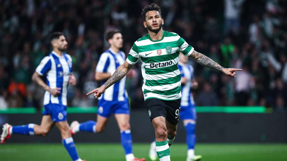 Sporting`s Luis Suarez celebrates after scoring a goal against FC Porto during the Portugal Cup soccer match held at José Alvalade Stadium in Lisbon, Portugal, 3 March 2026. RODRIGO ANTUNES/LUSA