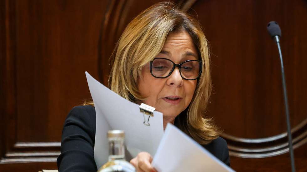 A ministra da Saúde, Ana Paula Martins, intervém durante a audição perante a Comissão de Saúde na Assembleia da República, em Lisboa, 24 de fevereiro de 2026. TIAGO PETINGA/LUSA