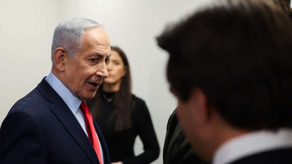 epa12834149 Israeli Prime Minister Benjamin Netanyahu leaves following a press conference in Jerusalem, 19 March 2026, amid the US-Israel conflict with Iran.  EPA/RONEN ZVULUN / POOL