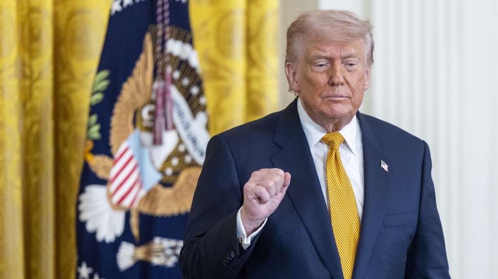 epa12936849 US President Donald Trump delivers remarks during a Military Mother's Day Event in the East Room of the White House. Washington, DC, USA, 06 May 2026.  EPA/SHAWN THEW