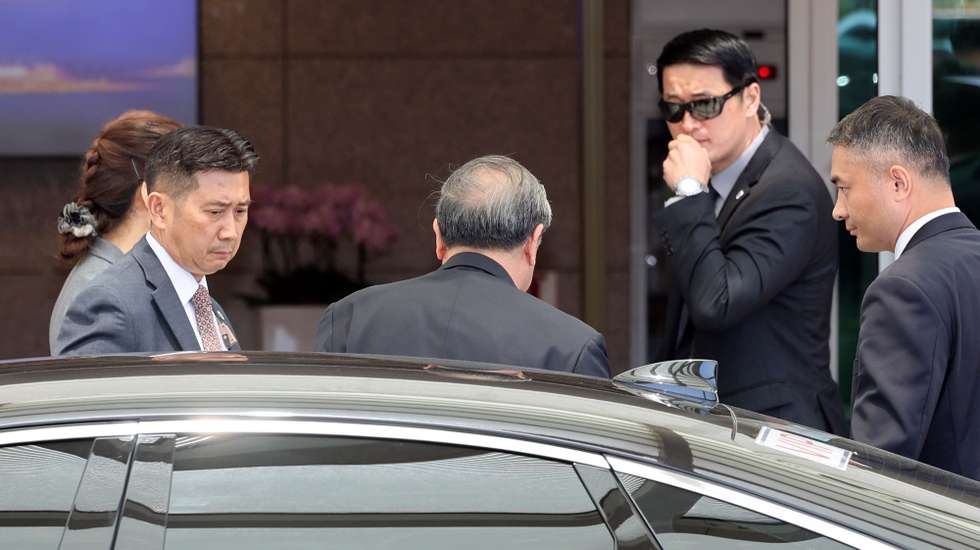 epa12952162 Chinese Vice Premier He Lifeng (C) heads to a VIP room at Incheon International Airport, in Incheon, South Korea, 13 May 2026, to meet with U.S. Treasury Secretary Scott Bessent as part of last-minute preparations for a summit the next day in Beijing between U.S. President Donald Trump and Chinese President Xi Jinping.  EPA/YONHAP SOUTH KOREA OUT