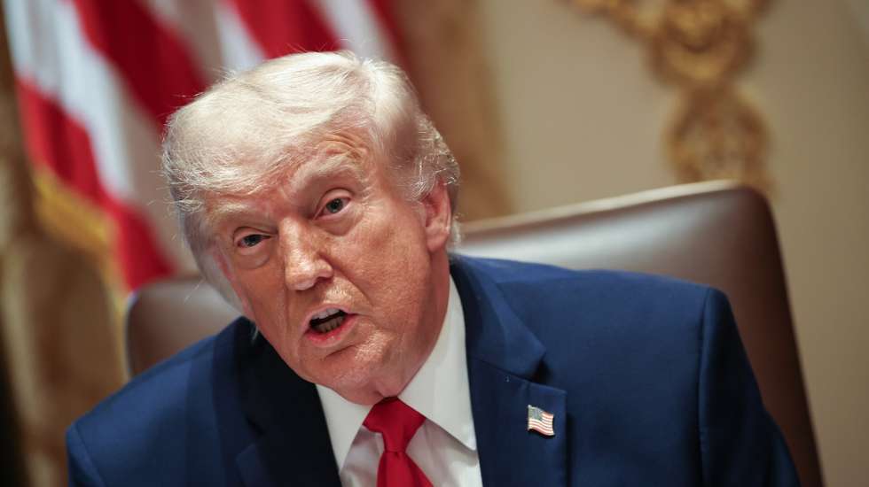 epa12998298 US President Donald Trump speaks during a Cabinet meeting in the Cabinet Room of the White House, in Washington, DC, USA, 27 May 2026. Trump held the meeting with members of his Cabinet amid ongoing US-Iran negotiations.  EPA/SAMUEL CORUM / POOL