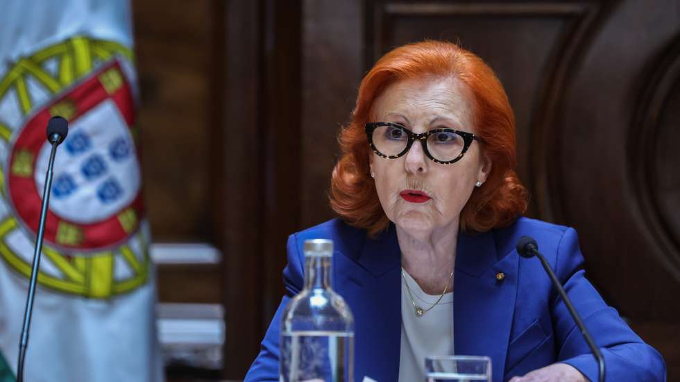 A ministra do Ambiente e Energia, Maria da Graça Carvalho, fala perante a Comissão e Ambiente e Energia, na Assembleia da República em Lisboa, 15 de abril de 2026. TIAGO PETINGA/LUSA