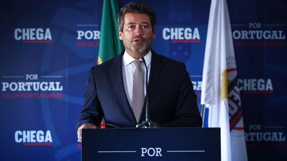 O presidente do Chega (CH), André Ventura, usa da palavra durante uma conferência de imprensa de apresentação das alterações propostas, no âmbito da reforma laboral, em Lisboa, 15 de junho de 2026. RODRIGO ANTUNES/LUSA