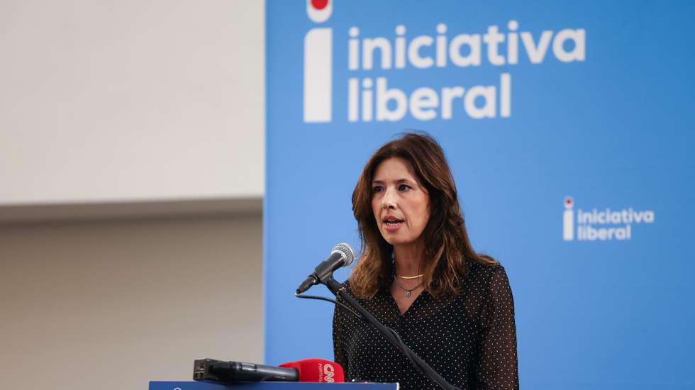 A presidente da Iniciativa Liberal (IL), Mariana Leitão  durante a intervenção na abertura do Encontro Nacional "Liberais ao Centro", em Coimbra, 18 de julho de 2026. PAULO NOVAIS/LUSA